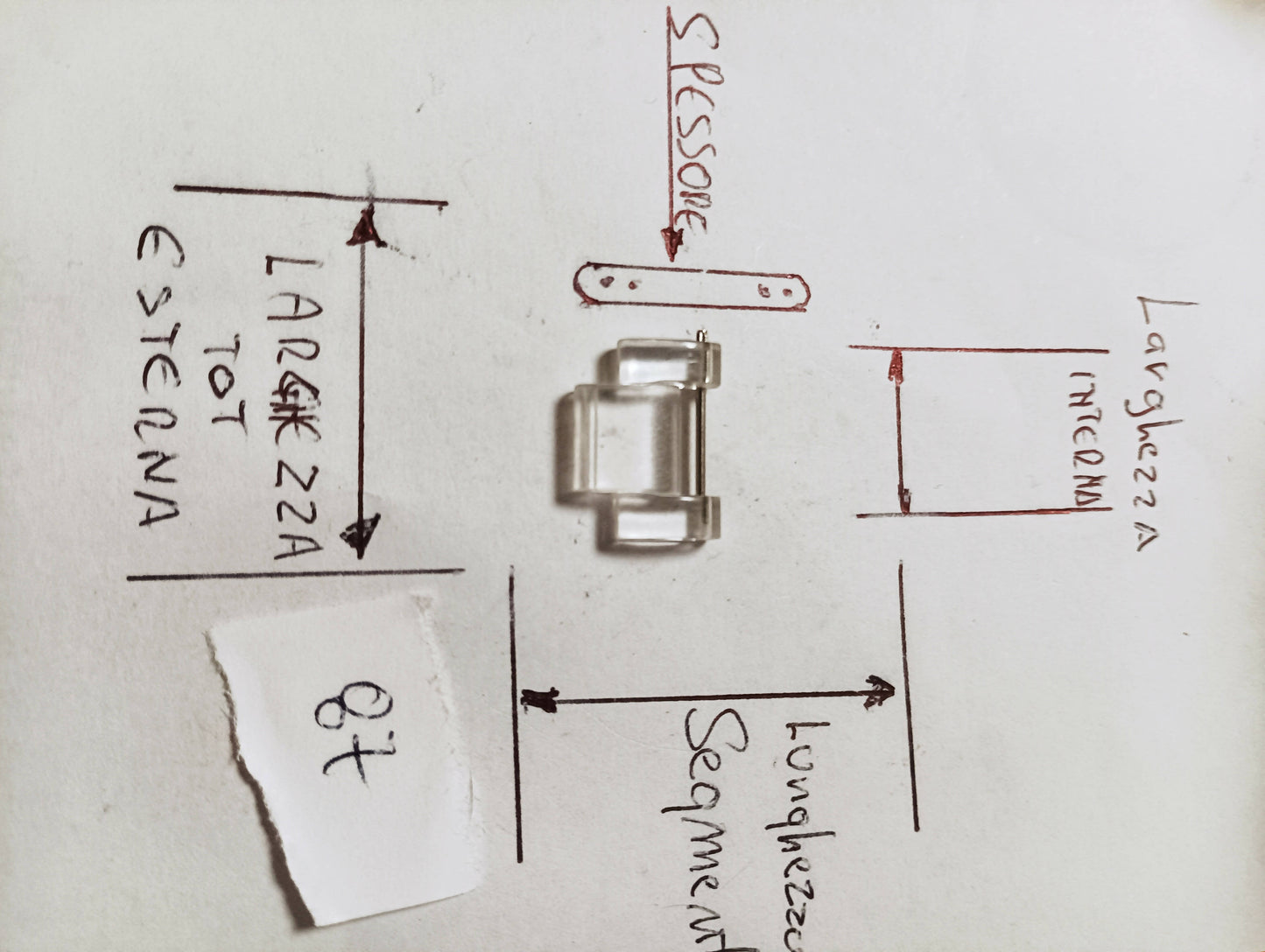 Maglia aggiuntiva per bracciale color trasparente in materiale sintetico dimensioni 17m.m. larghezza esterna e 9 m.m. larghezza interna, spessore 3,81 m.m. larghezza Segmento 9,05 m.m.