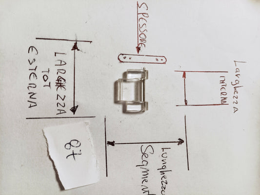 Maglia aggiuntiva per bracciale color trasparente in materiale sintetico dimensioni 17m.m. larghezza esterna e 9 m.m. larghezza interna, spessore 3,81 m.m. larghezza Segmento 9,05 m.m.