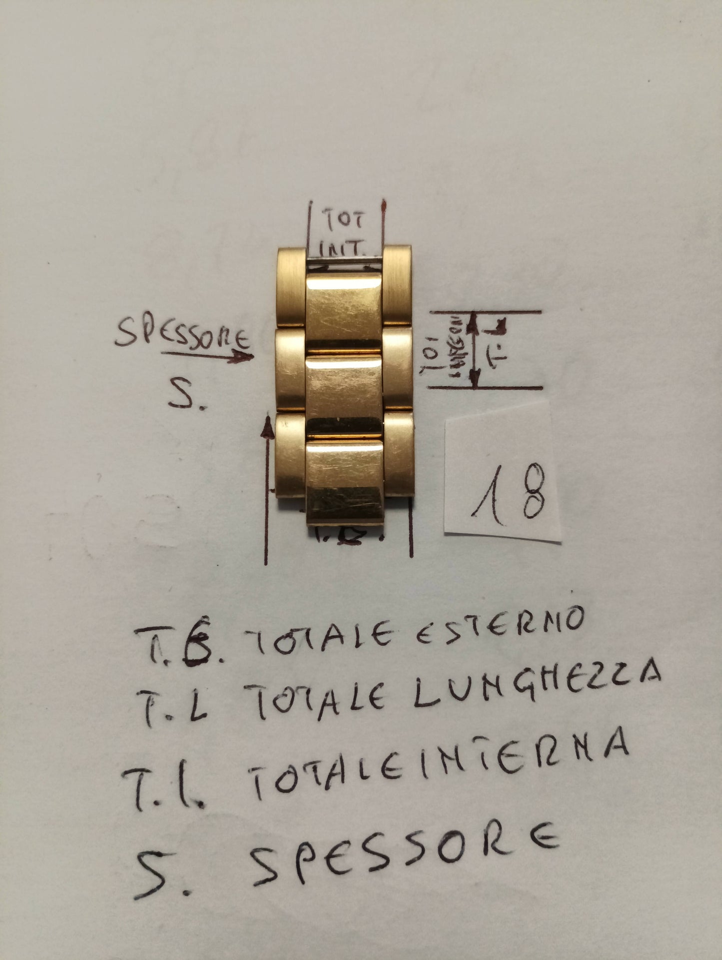 Maglia aggiuntiva per bracciale color oro con doppio segmento con larghezza totale esterna di 15,95 m.m. e interna 8,90 m.m. spessore 2,7 m.m. segmento m.m. 10.