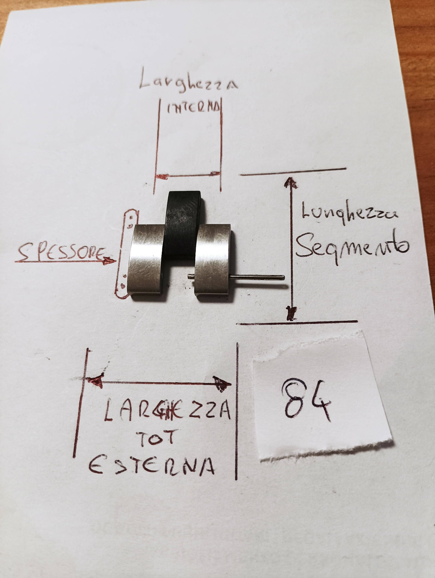 Maglia aggiuntiva per bracciale color acciaio e sintetico delle dimensioni di 21,09 m.m larghezza esterna e di 7,22 m.m. interna spessore di 2,95m.m. 16,16 m.m. larghezza Segmento.