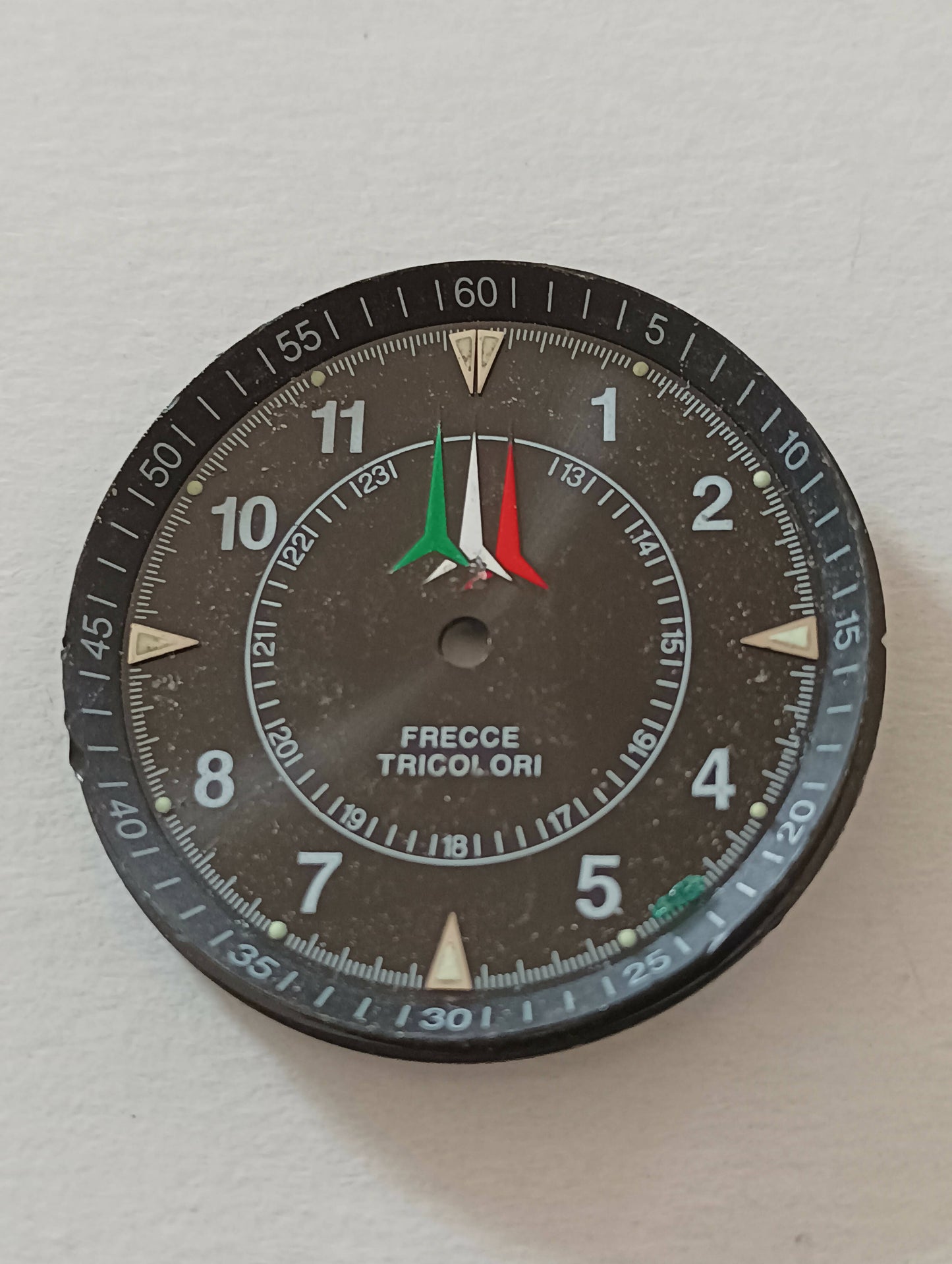 Quadrante Frecce tricolori diametro 27,58 mm. e piedini a ore 17,50 e 12 mm.